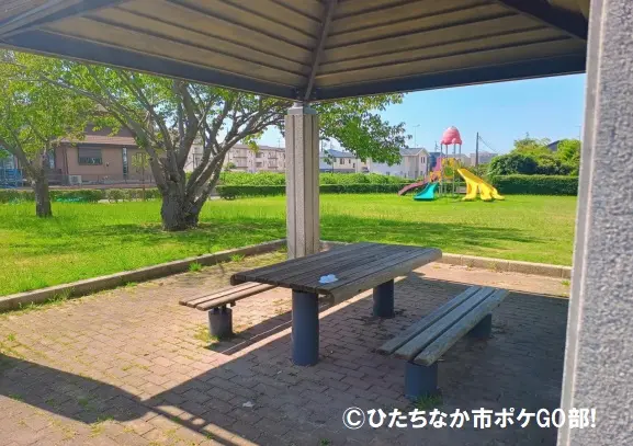 屋根付きベンチ