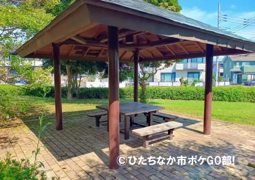 屋根付きベンチ