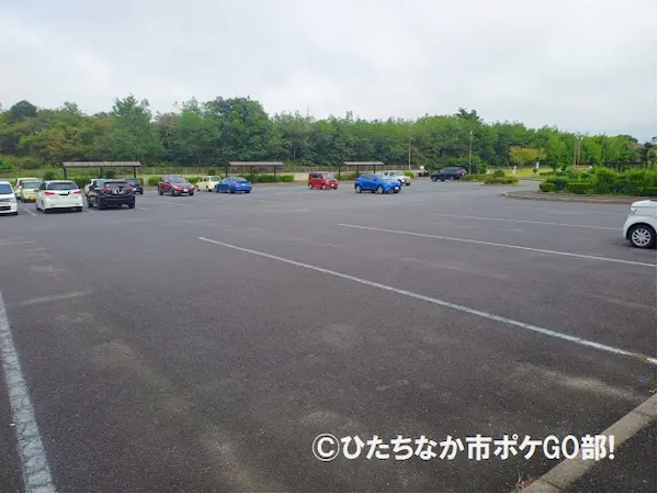 公園東側駐車場